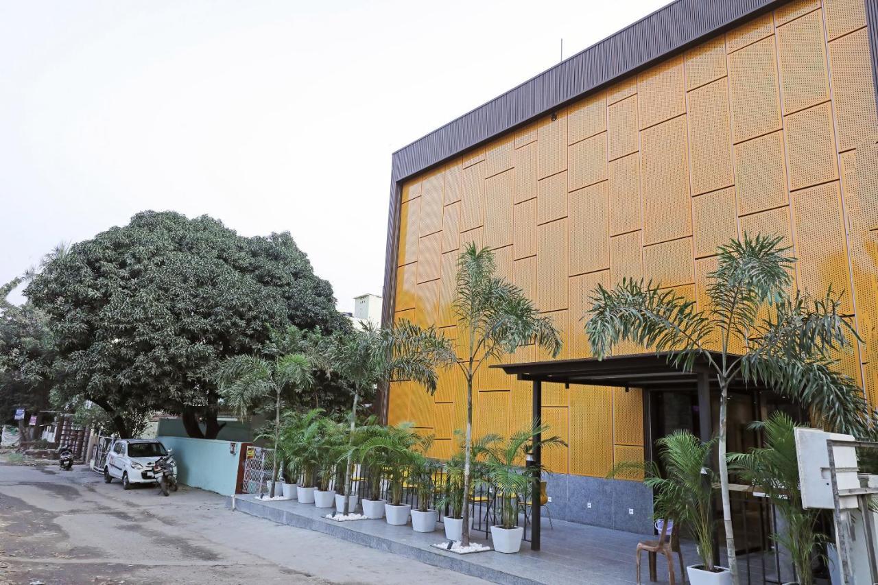 Fabhotel Oasis Yellow Courtyard โบปาล ภายนอก รูปภาพ